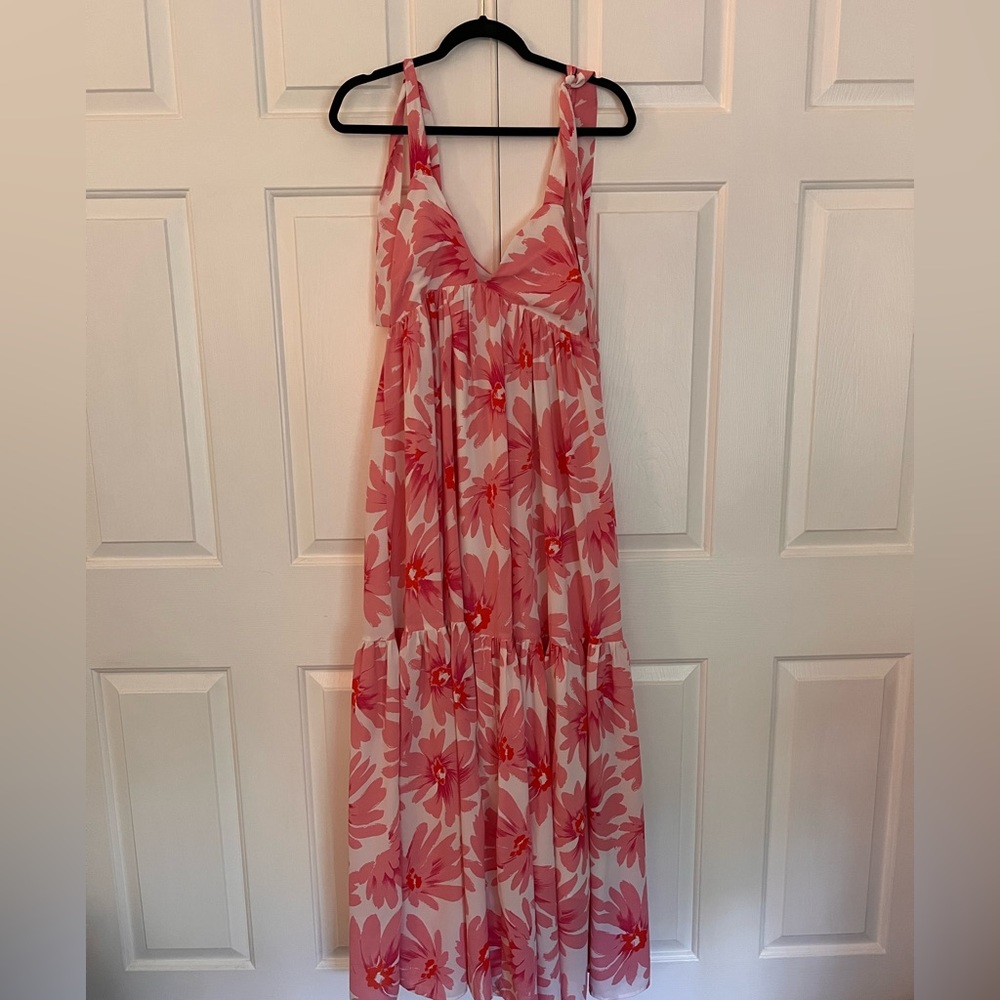 Lulu’s Maxi Pink and White Floral Size Small
